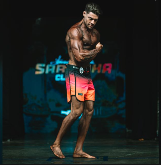 Personal Trainer - Atleta de fisiculturismo em competição